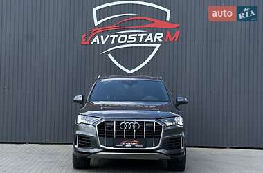 Позашляховик / Кросовер Audi Q7 2020 в 