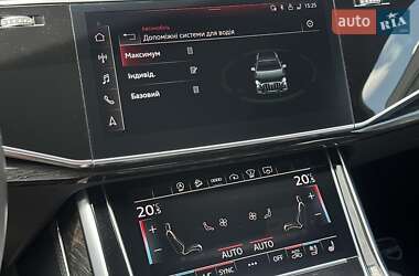 Позашляховик / Кросовер Audi Q7 2020 в 