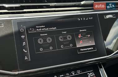 Позашляховик / Кросовер Audi Q7 2020 в 