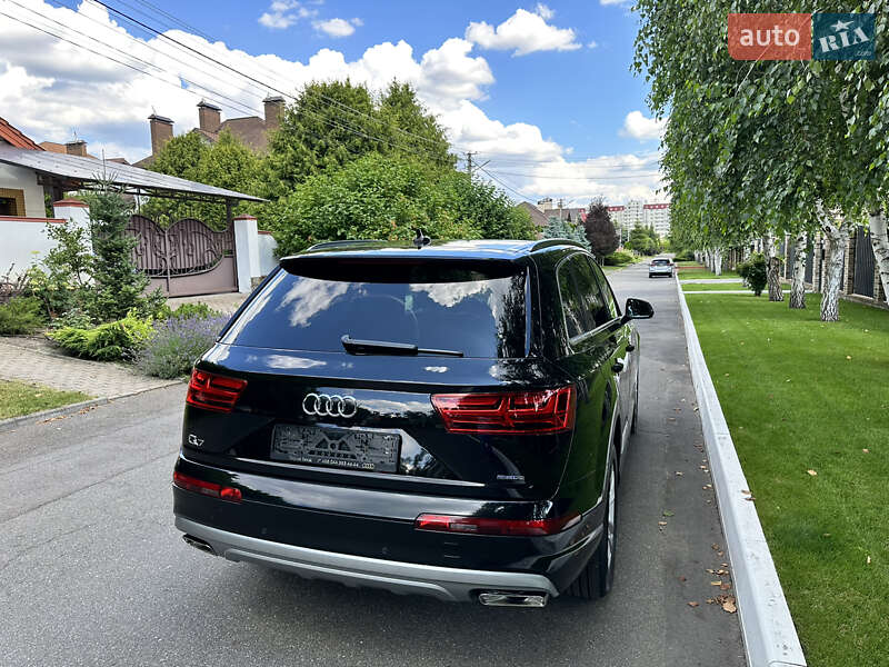 Позашляховик / Кросовер Audi Q7 2018 в Києві