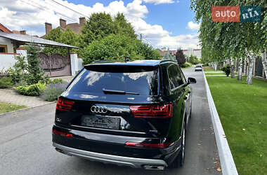 Внедорожник / Кроссовер Audi Q7 2018 в 