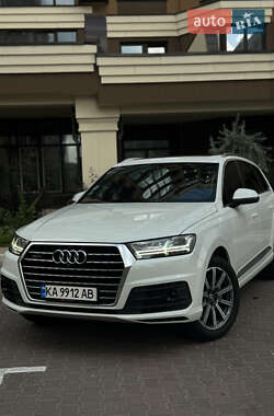 Позашляховик / Кросовер Audi Q7 2017 в Києві