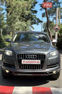 Позашляховик / Кросовер Audi Q7 2013 в 