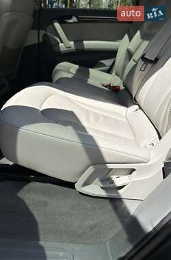 Позашляховик / Кросовер Audi Q7 2013 в 