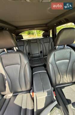 Внедорожник / Кроссовер Audi Q7 2017 в 