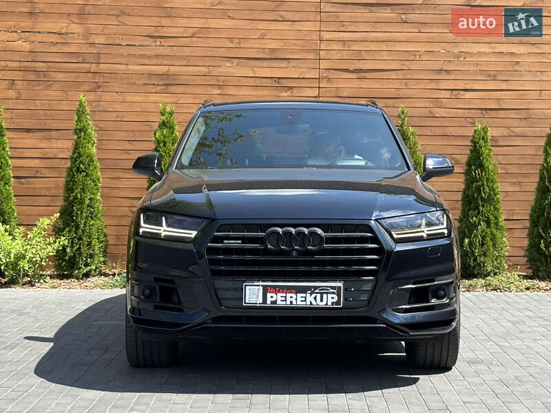 Позашляховик / Кросовер Audi Q7 2017 в Києві