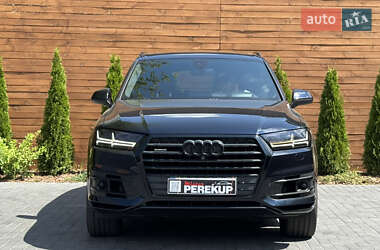 Позашляховик / Кросовер Audi Q7 2017 в 