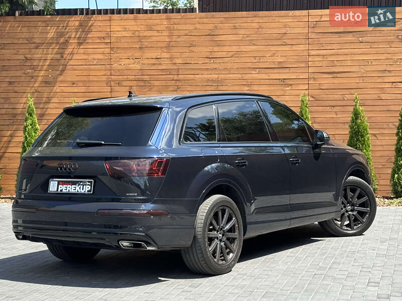 Позашляховик / Кросовер Audi Q7 2017 в Києві