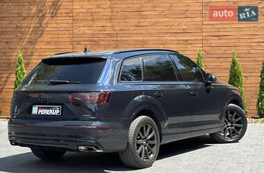 Позашляховик / Кросовер Audi Q7 2017 в 