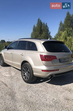 Внедорожник / Кроссовер Audi Q7 2013 в 