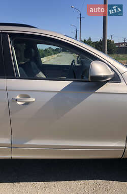 Внедорожник / Кроссовер Audi Q7 2013 в 