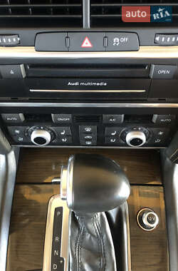 Внедорожник / Кроссовер Audi Q7 2013 в 