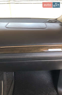 Внедорожник / Кроссовер Audi Q7 2013 в 