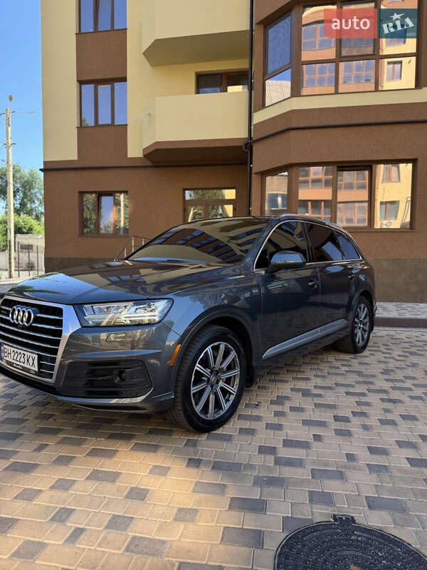Позашляховик / Кросовер Audi Q7 2017 в Ізмаїлі
