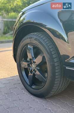 Внедорожник / Кроссовер Audi Q7 2015 в 