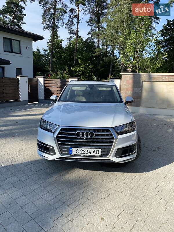 Позашляховик / Кросовер Audi Q7 2018 в Львові