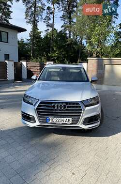 Внедорожник / Кроссовер Audi Q7 2018 в 