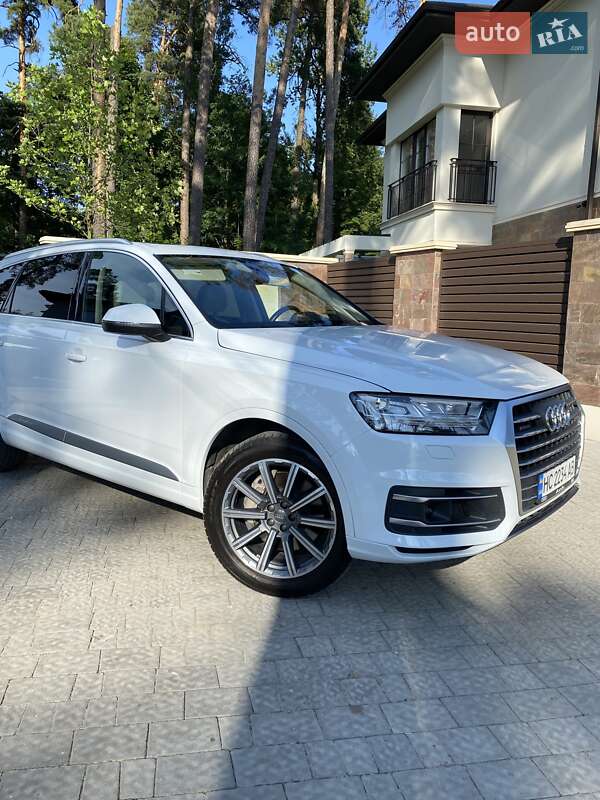 Позашляховик / Кросовер Audi Q7 2018 в Львові