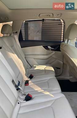 Внедорожник / Кроссовер Audi Q7 2018 в 