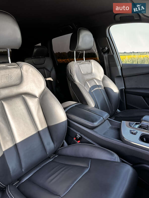 Внедорожник / Кроссовер Audi Q7 2016 в Пирятине