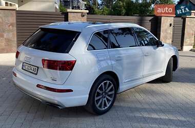 Внедорожник / Кроссовер Audi Q7 2018 в 