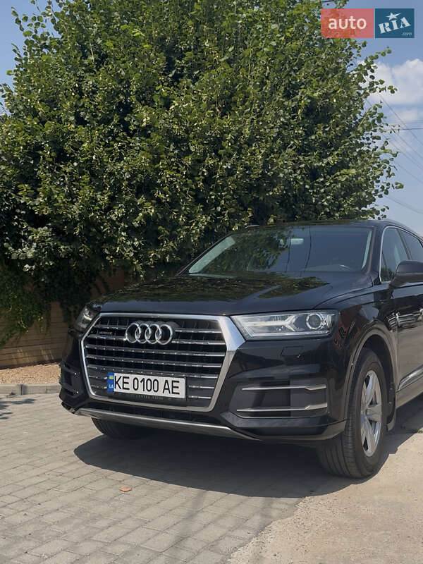 Внедорожник / Кроссовер Audi Q7 2015 в Днепре