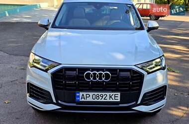 Внедорожник / Кроссовер Audi Q7 2022 в 