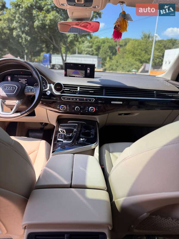 Позашляховик / Кросовер Audi Q7 2017 в Кропивницькому