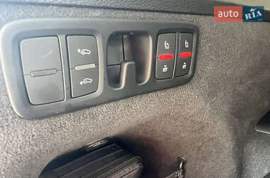 Внедорожник / Кроссовер Audi Q7 2016 в 