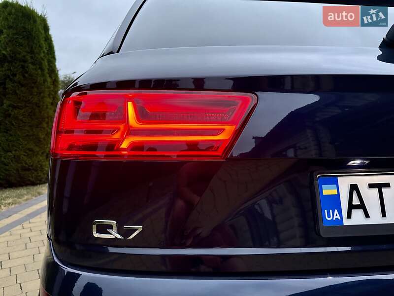 Позашляховик / Кросовер Audi Q7 2017 в Івано-Франківську