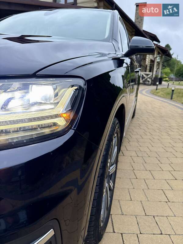 Позашляховик / Кросовер Audi Q7 2017 в Івано-Франківську