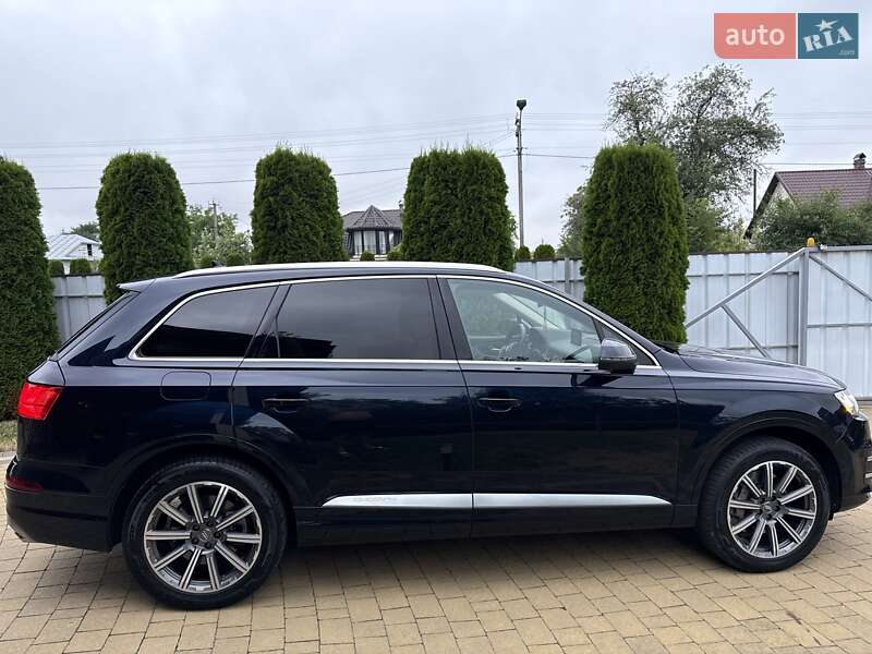 Позашляховик / Кросовер Audi Q7 2017 в Івано-Франківську