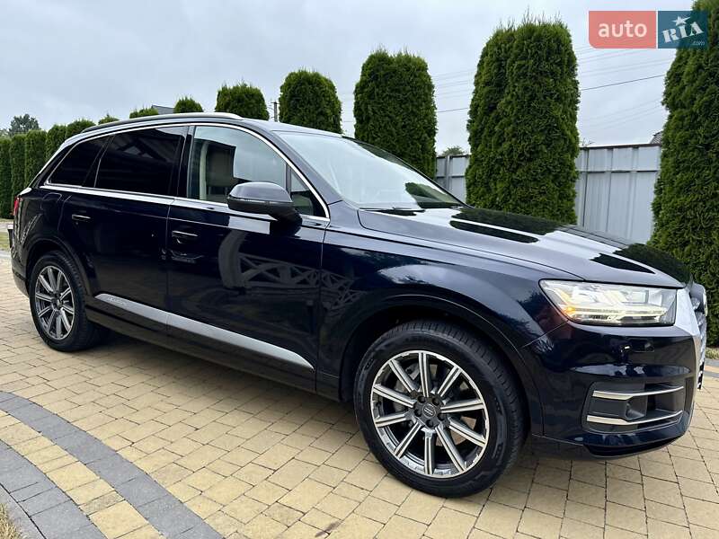 Позашляховик / Кросовер Audi Q7 2017 в Івано-Франківську