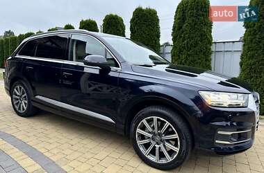 Внедорожник / Кроссовер Audi Q7 2017 в 