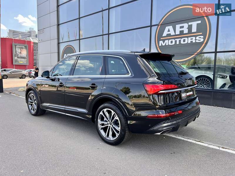 Позашляховик / Кросовер Audi Q7 2025 в Києві