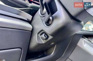 Позашляховик / Кросовер Audi Q7 2025 в 