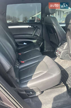 Позашляховик / Кросовер Audi Q7 2013 в 