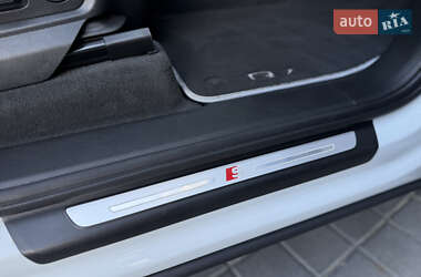 Позашляховик / Кросовер Audi Q7 2022 в 
