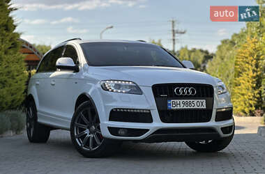 Позашляховик / Кросовер Audi Q7 2013 в 