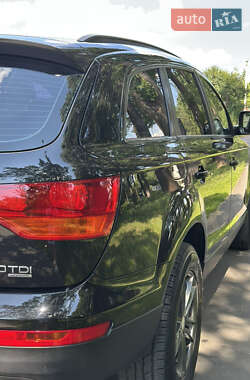 Внедорожник / Кроссовер Audi Q7 2007 в 