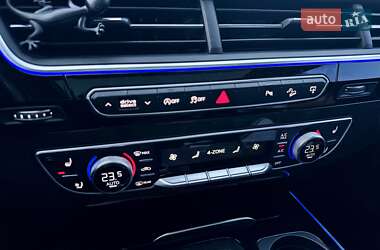 Позашляховик / Кросовер Audi Q7 2016 в 