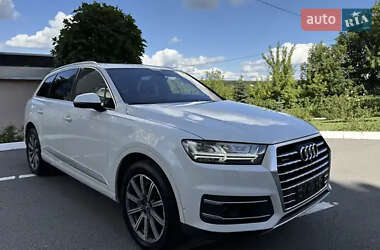 Позашляховик / Кросовер Audi Q7 2018 в 
