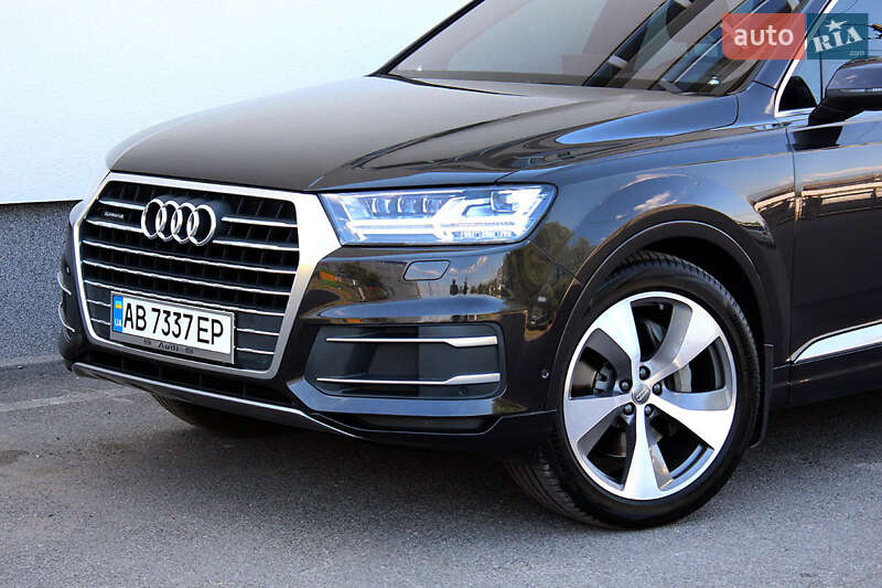 Позашляховик / Кросовер Audi Q7 2016 в Вінниці