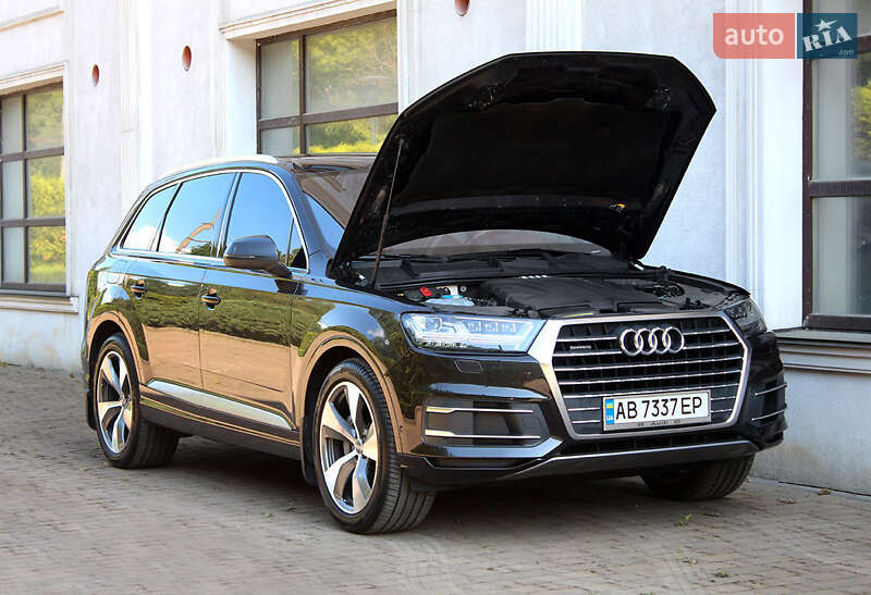 Позашляховик / Кросовер Audi Q7 2016 в Вінниці