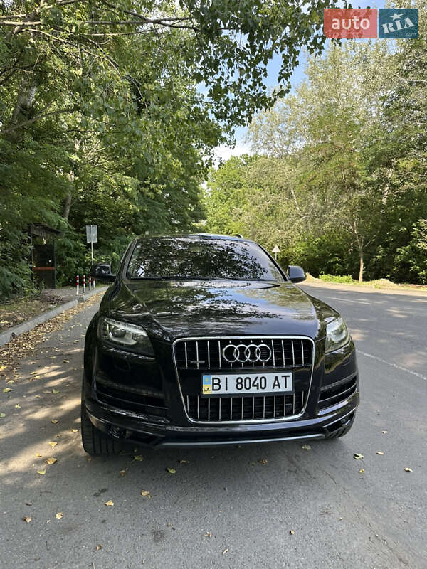 Внедорожник / Кроссовер Audi Q7 2011 в Полтаве