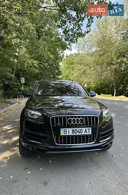 Позашляховик / Кросовер Audi Q7 2011 в 