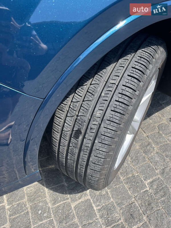 Позашляховик / Кросовер Audi Q7 2020 в Житомирі