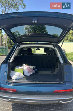 Позашляховик / Кросовер Audi Q7 2020 в Житомирі