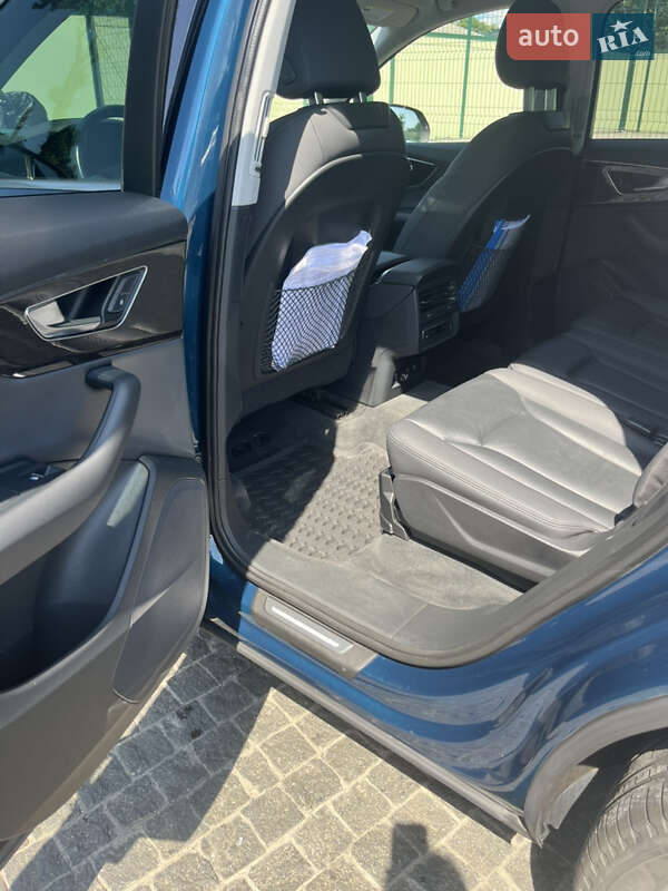 Позашляховик / Кросовер Audi Q7 2020 в Житомирі