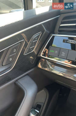 Позашляховик / Кросовер Audi Q7 2020 в Житомирі